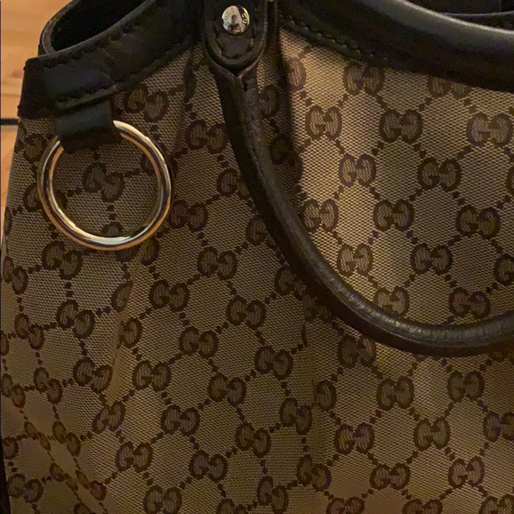 Gucci Tote - Picture 5 of 15